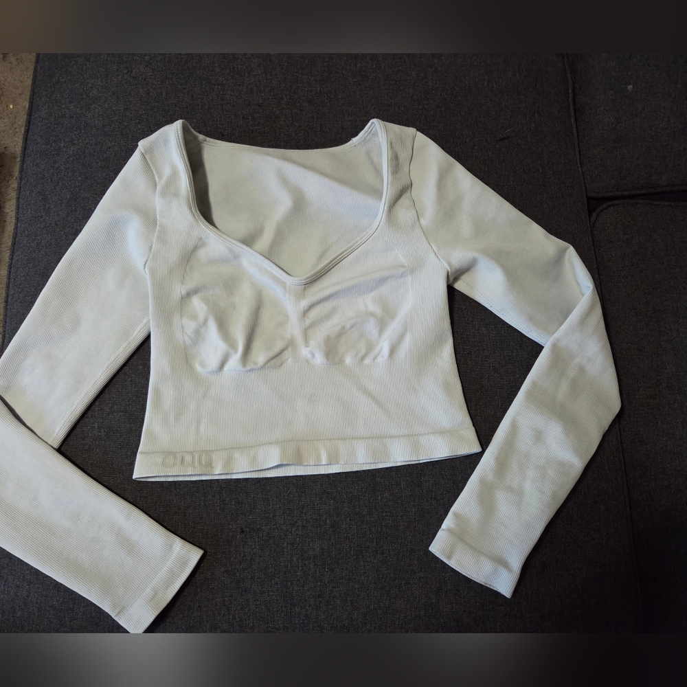 OQQ Light Gray Long Sleeve Crop Top